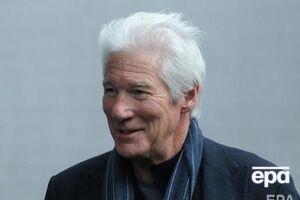 Весной 2021 года Гир будет сниматься в романтической комедии