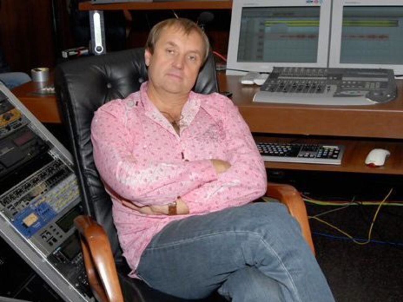 Бебешко &ndash; молодший брат відомого в 90-ті роки співака Левка Дурка