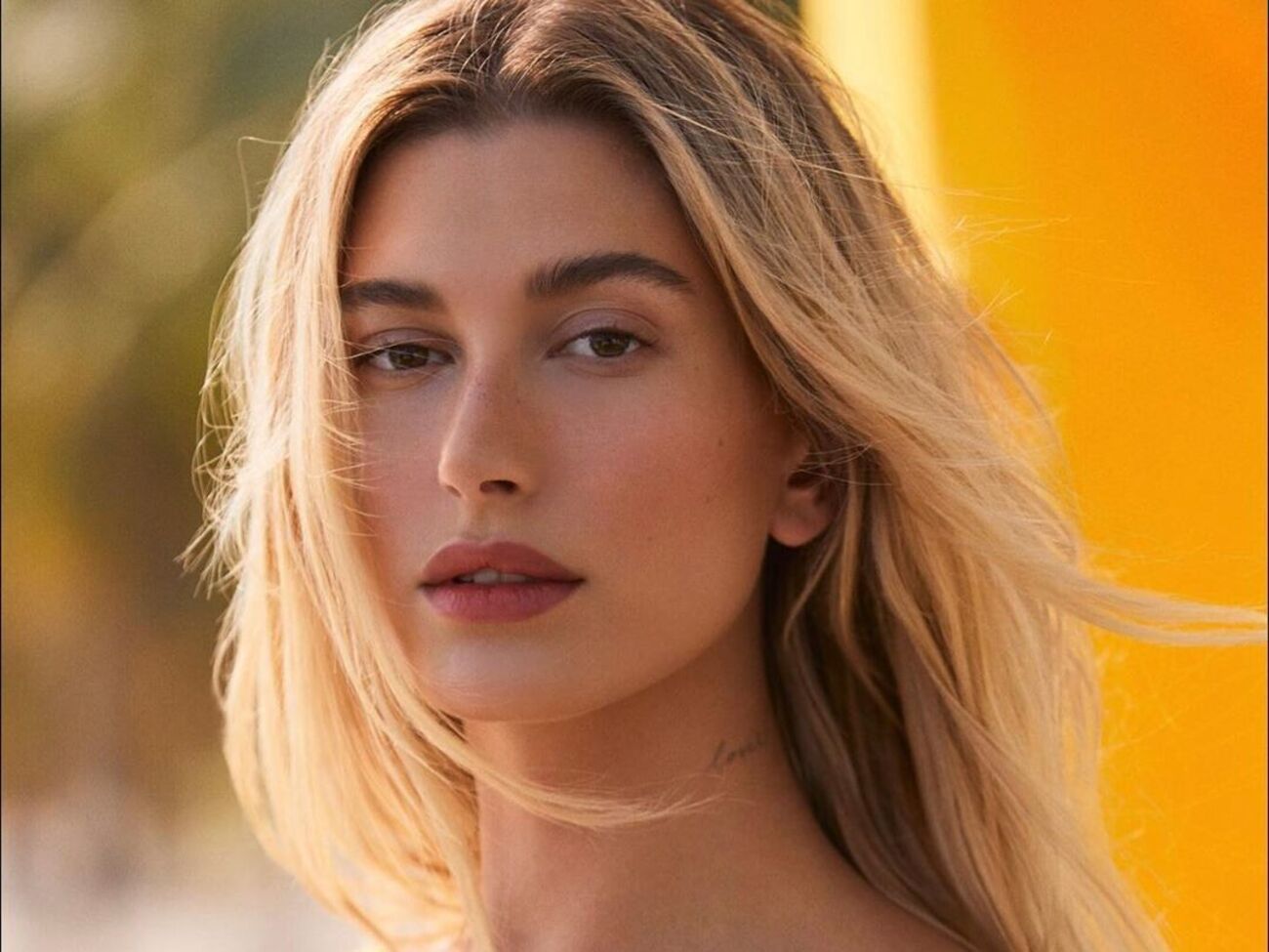 Хейлі Бібер показала фігуру