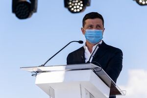 Зеленский заявил, что внимание к чиновникам, которых он назначил, должно быть особо пристальным