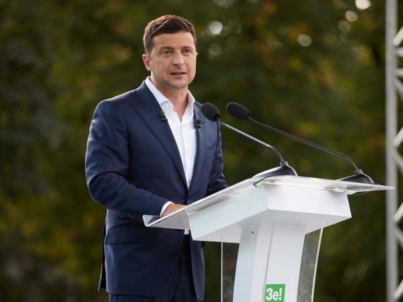 Зеленський: Ми не повинні допустити повернення до "лихих 90-х"