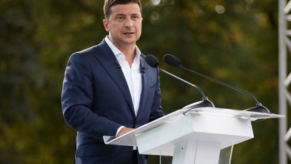 Зеленский: Мы не должны допустить возвращения к "лихим 90-м"