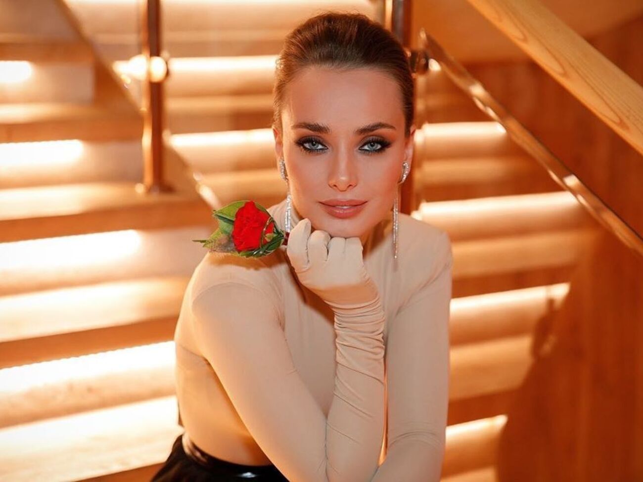 Мішина: Прекрасно бути жінкою... Але ще прекрасніше почуватися жінкою поруч із чоловіком