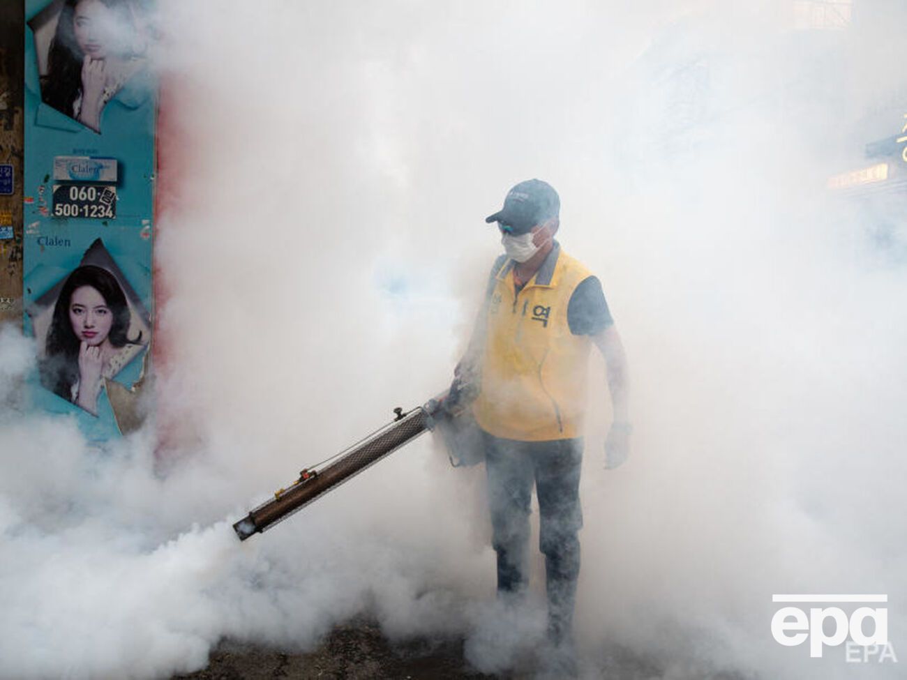 Від початку епідемії у світі підтверджено майже 25 млн випадків зараження коронавірусом