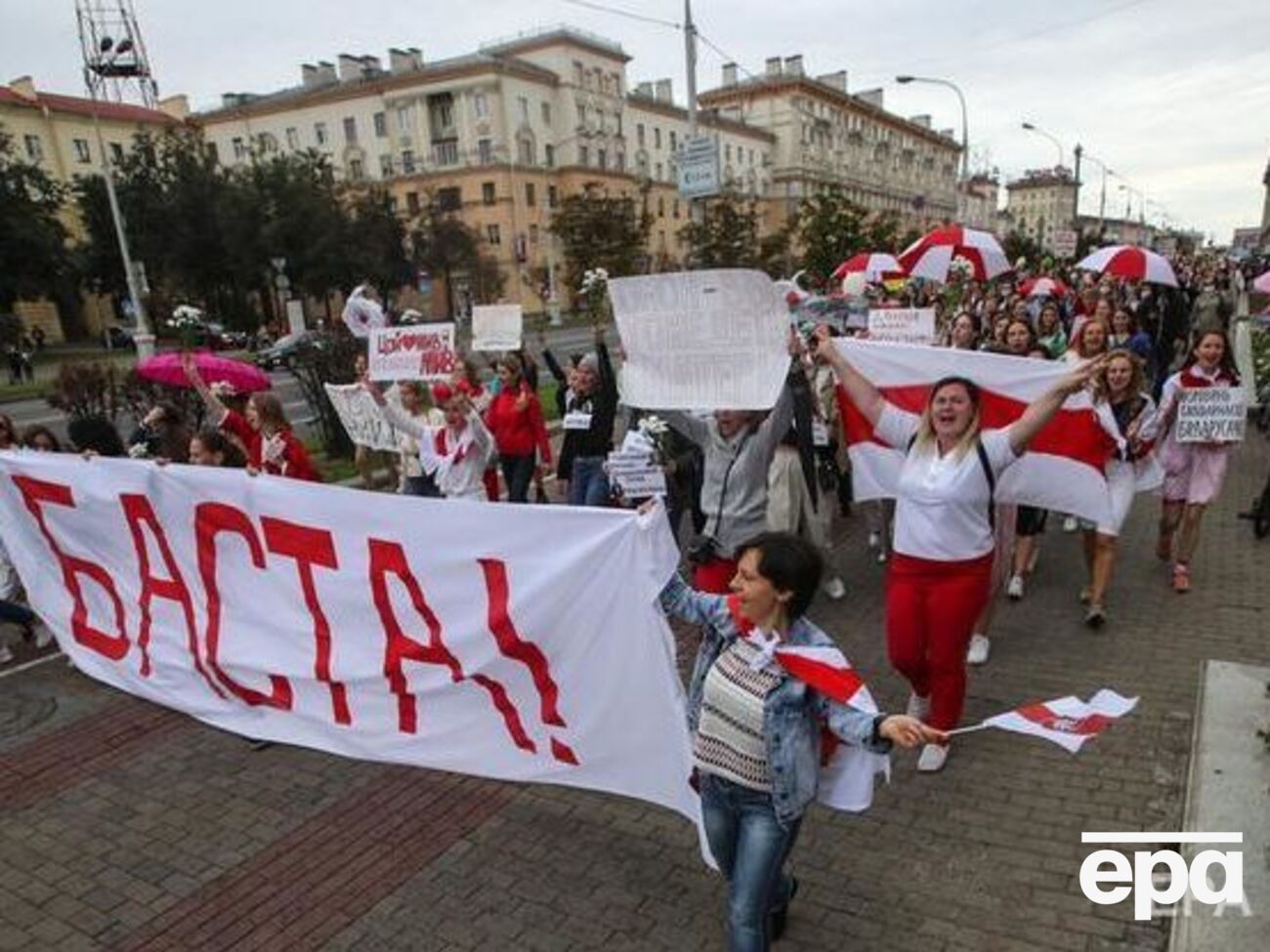 Жіночий марш супроводжували силовики