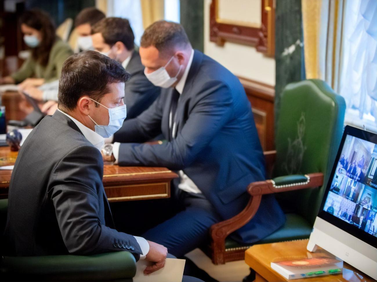 Зеленский: Это красиво звучит. Но многие пострадали, потеряли работу, ушли в вынужденный отпуск