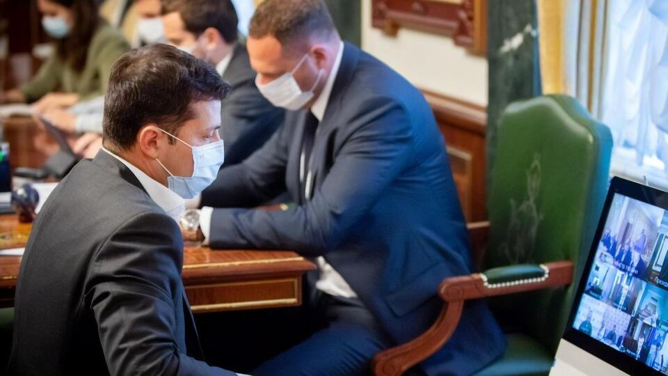 Зеленський: Це красиво звучить. Але багато хто постраждав, утратив роботу, пішов у вимушену відпустку
