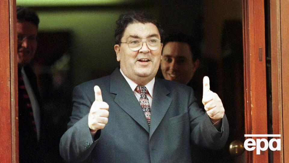 Хьюм получил Нобелевскую премию за усилия по поиску мирного решения конфликта в Северной Ирландии