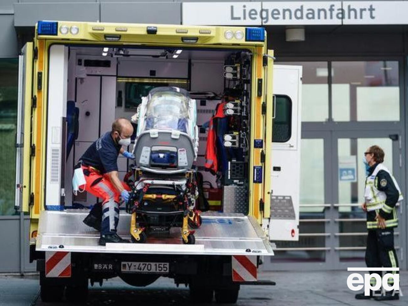 С 22 августа Навальный находится в клинике "Шарите"