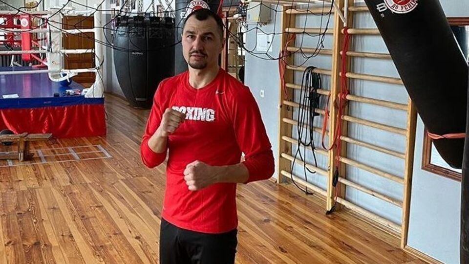 Бой с участием Постола переносили дважды