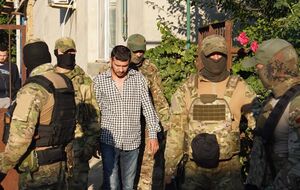 Обыски проводят в Нижнегорском, Советском районах Крыма и в Судаке