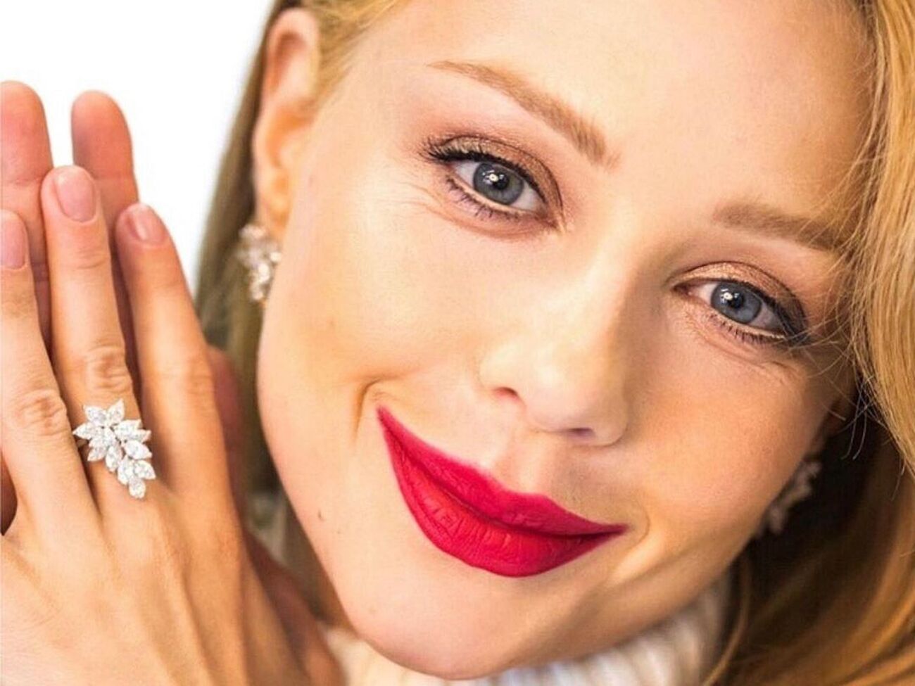 Тина Кароль о сотрудничестве со Snoop Dogg:&nbsp;Как это было? Я сидела дома, зазвонил телефон