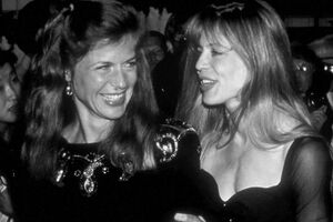 Линда Хэмилтон (на фото справа) была в "Терминаторе 2" дублером своей сестры Лесли (на фото слева)