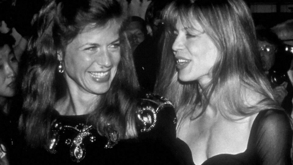 Линда Хэмилтон (на фото справа) была в "Терминаторе 2" дублером своей сестры Лесли (на фото слева)