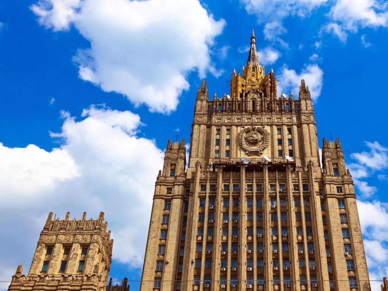 МЗС Росії вважає вислання дипломатів зі Словаччини безпідставним