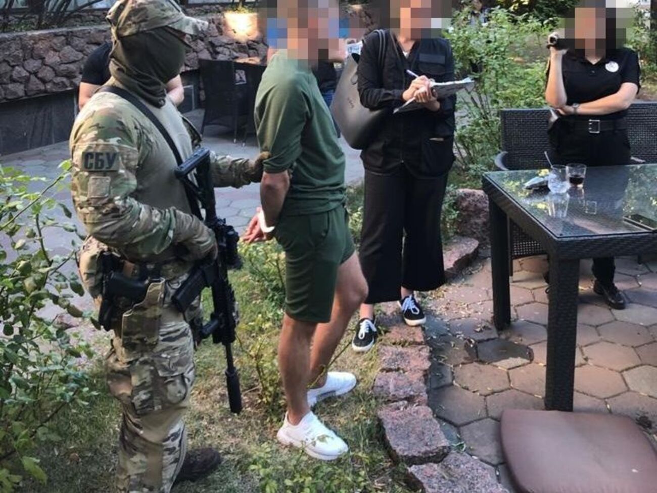 Співробітники СБУ затримали замовника після того, як "кілер" надав йому фотозвіт про виконання вбивства