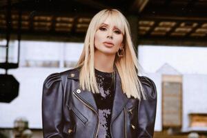 С 2004 года Loboda занимается сольной карьерой