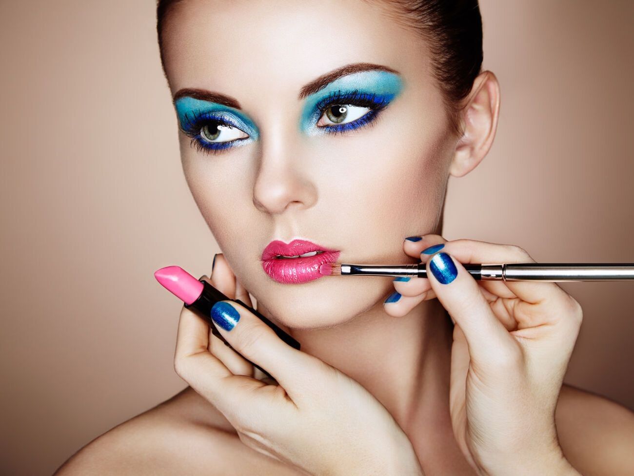 Необхідність носити захисну маску змінила акценти в макіяжі