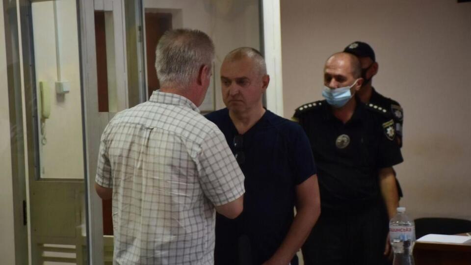 Дурачу наденут электронный браслет