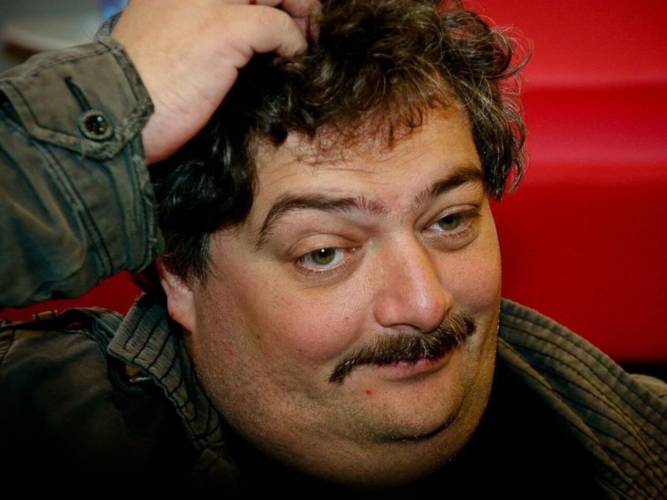 В России есть два способа уцелеть при любых режимах. Быть профессионалом, чьи умения пригодятся в оборонке. Либо быть расстрельщиком