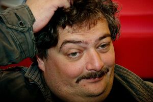 В России есть два способа уцелеть при любых режимах. Быть профессионалом, чьи умения пригодятся в оборонке. Либо быть расстрельщиком