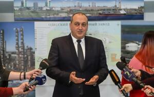 Завод временно приостановил проведение финального этапа конкурса, пока апелляционная жалоба не будет рассмотрена, сообщил руководитель предприятия