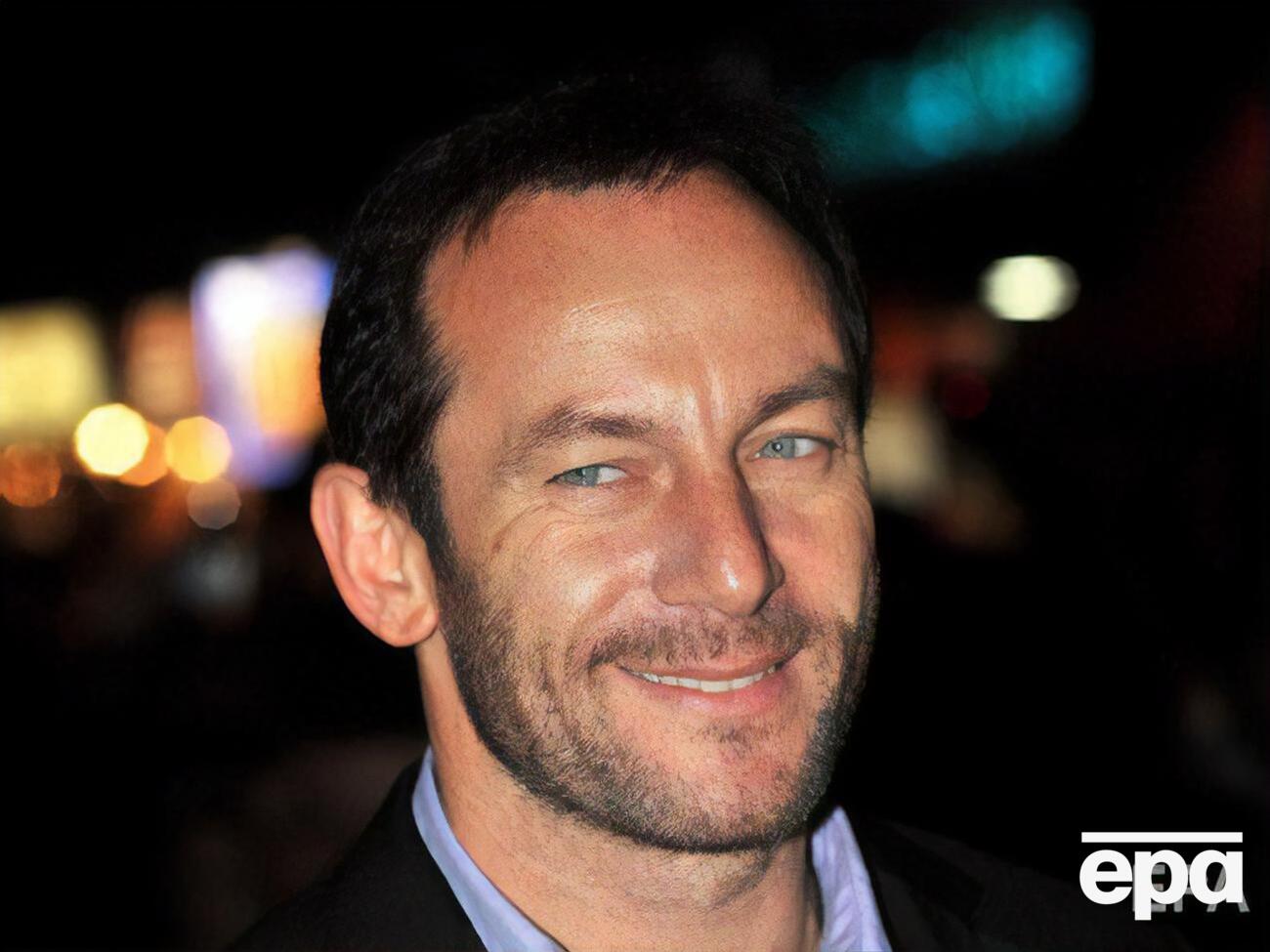 У 16 років Айзекс спробував наркотики