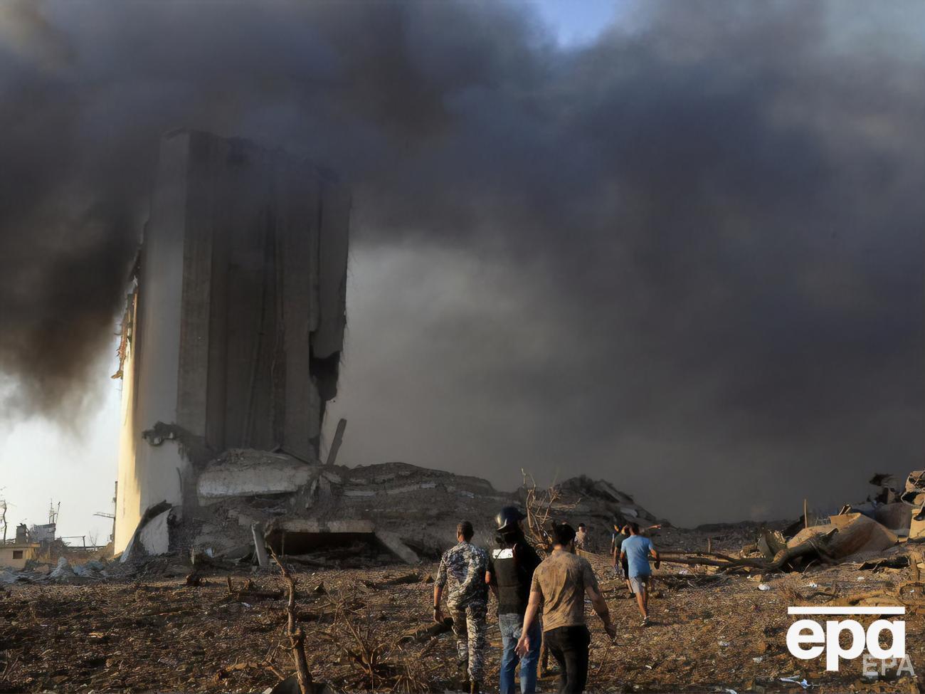 Вибухом практично зруйнувало порт Бейрута