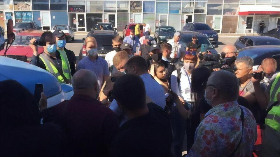 Предприниматели заявили, что полицейские попытались в нарушение закона собрать персональные данные и вручить активистам повестки