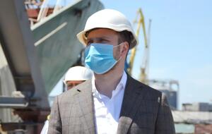 Криклий надеется, что затонувший танкер уберут до конца месяца