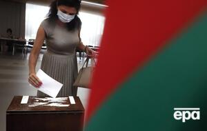 В первый день досрочного голосования, 4 августа, милиция задержала как минимум троих наблюдателей