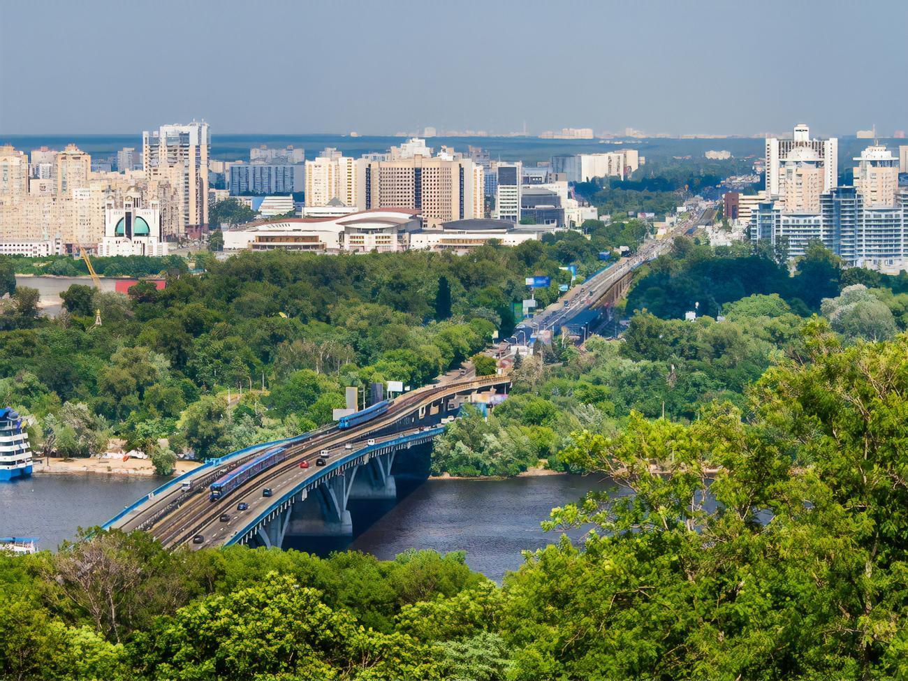 У Києві коронавірусом за час епідемії інфікувалося приблизно 9000 осіб