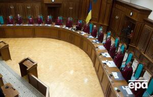 Нардепи оскаржують у КСУ статті, додані у КК за Януковича