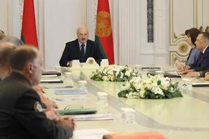 Лукашенко: Не надо нас пугать американцами, натовцами. Не американцы и не натовцы сюда прислали 33 человека