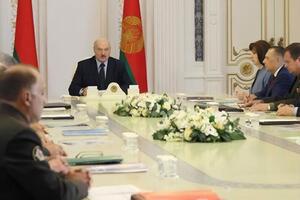 Лукашенко: Ми маємо чекати капостей із будь-якого боку. Що ми, до речі, і робимо