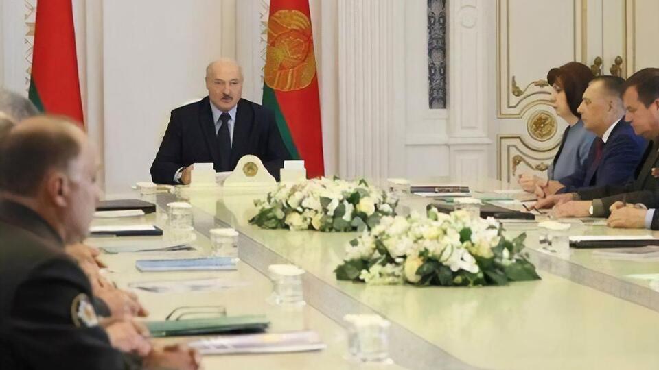 Лукашенко: Ми маємо чекати капостей із будь-якого боку. Що ми, до речі, і робимо