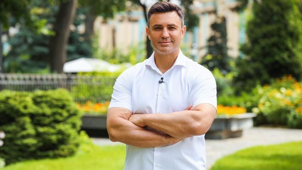 В июле на странице Тищенко было опубликовано 72 рекламных объявления политического характера