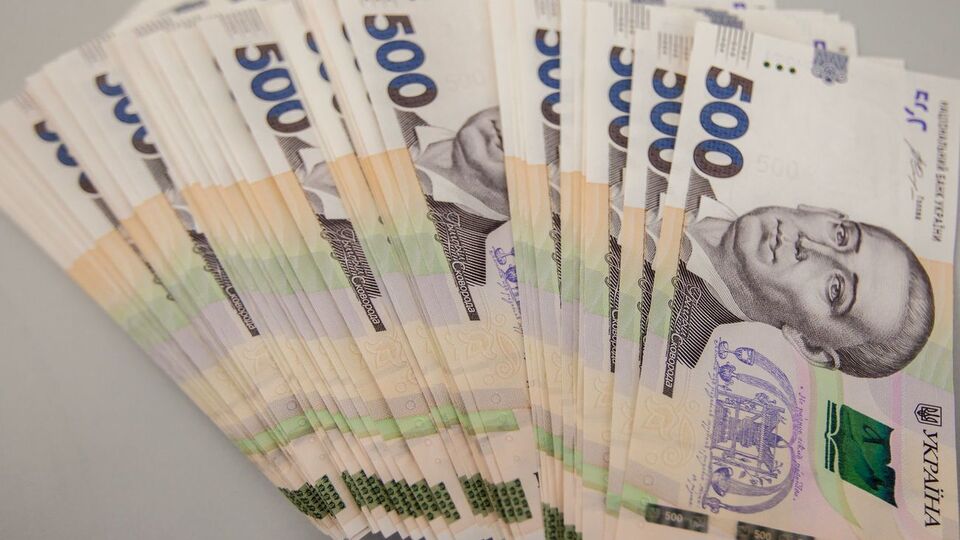 Гроші на зарплати планують заощадити на виплаті держборгу