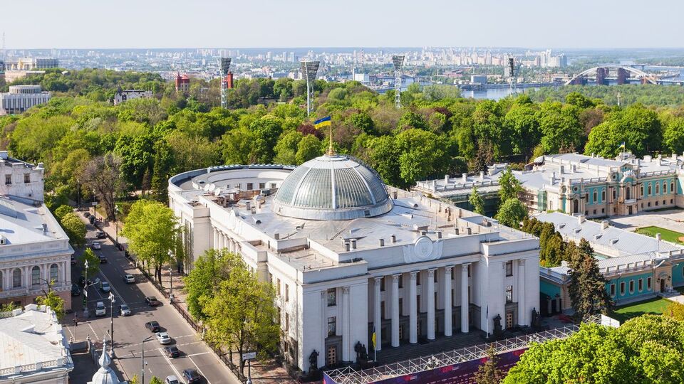 5-відсотковий бар'єр долає чотири партії
