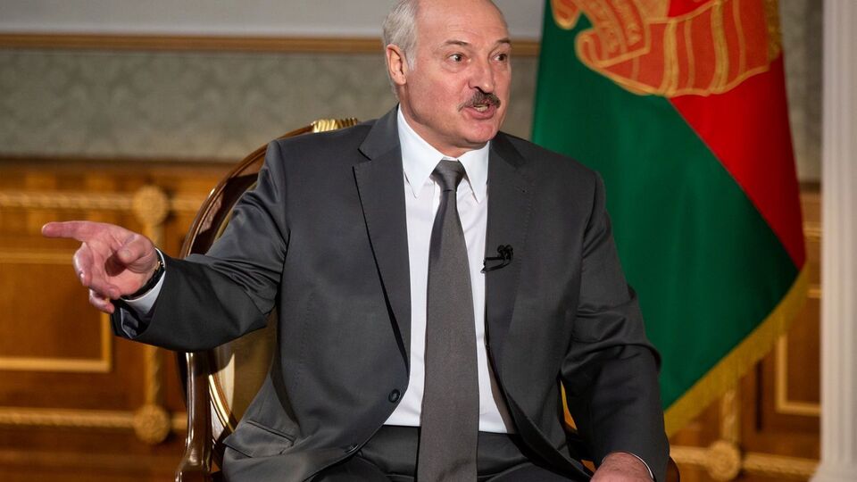 Лукашенко признал, что Беларусь могут вовлечь в гибридный конфликт