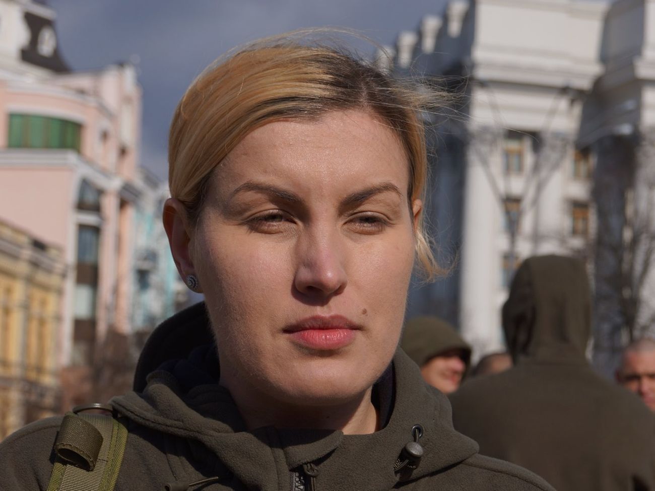 Живко облила себе бензином, поліцейські скрутили їй руки, вибили з рук запальничку і не дали можливості себе підпалити