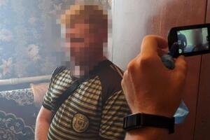 За місцем проживання чоловіка правоохоронці вилучили комп'ютер і мобільні телефони з доказами протиправної діяльності