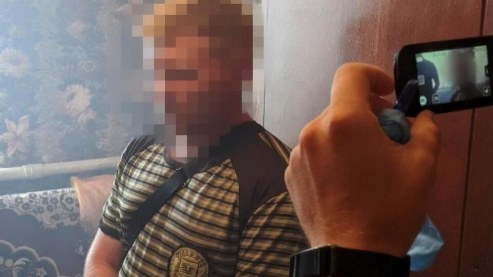 По месту жительства мужчины правоохранители изъяли компьютер и мобильные телефоны с доказательствами противоправной деятельности