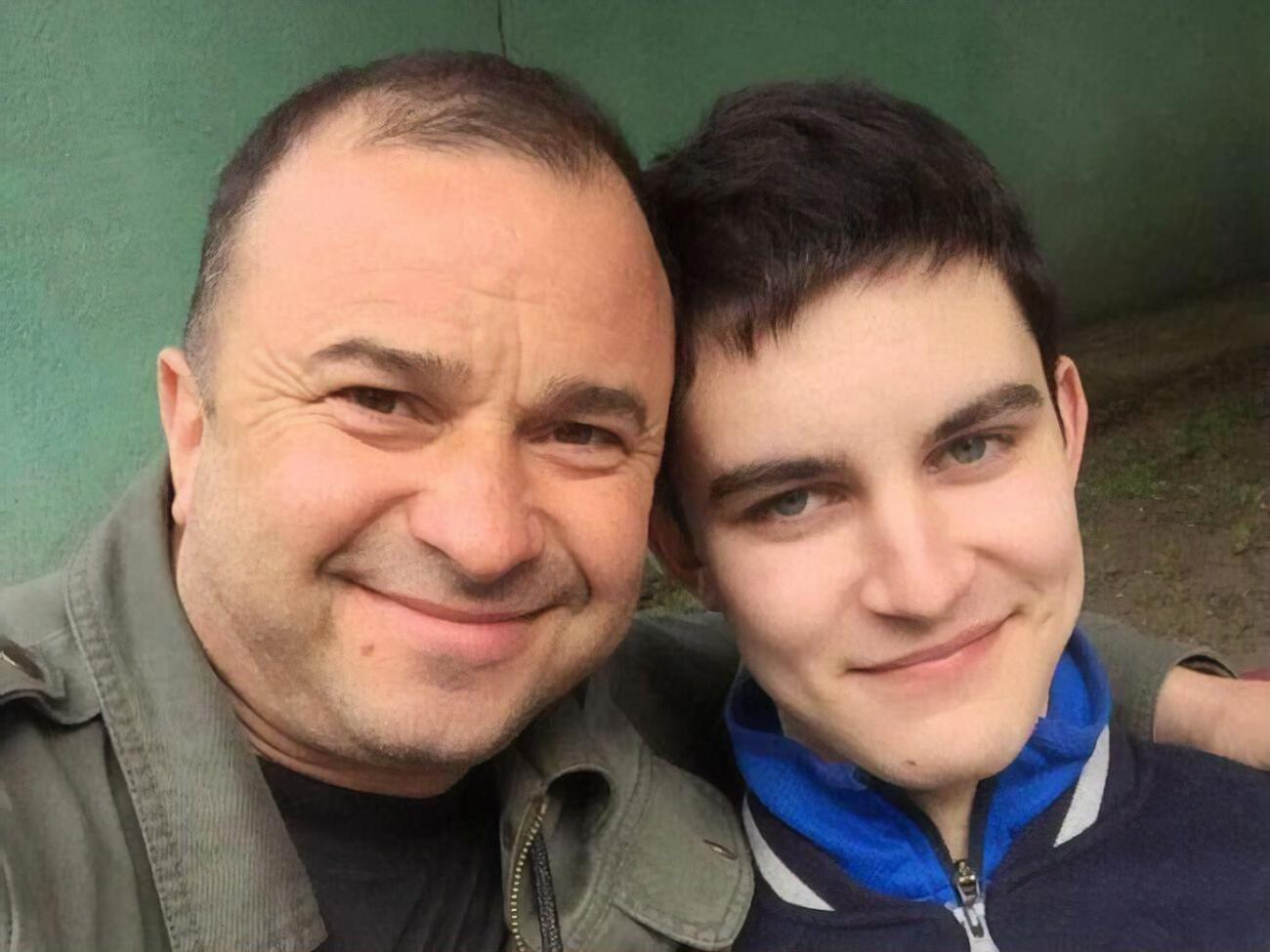 В мае младшему сыну Виктора Павлика исполнился 21 год