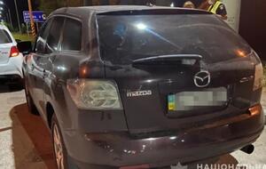 У поліції стверджують, що нападник "раптово" вибіг з автомобіля