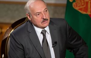 Лукашенко: Вы знаете, мне жаль Зеленского. Он попал, как кур в ощип