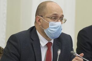 Шмыгаль: Врачи учатся и мир учится