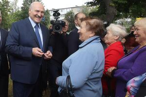 Лукашенко: Виникає ілюзія якогось іншого життя