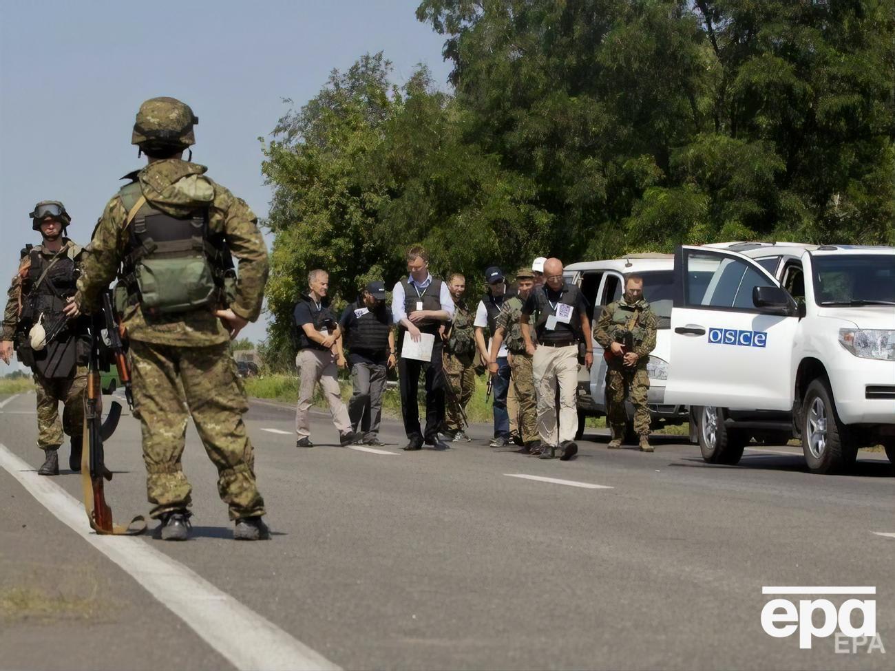 Транспортні засоби місії ОБСЄ повертаються назад на контрольовану територію