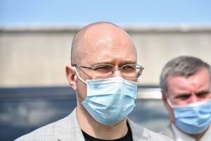 Шмыгаль сказал, что в сентябре и октябре с коронавирусом будет напряженный момент